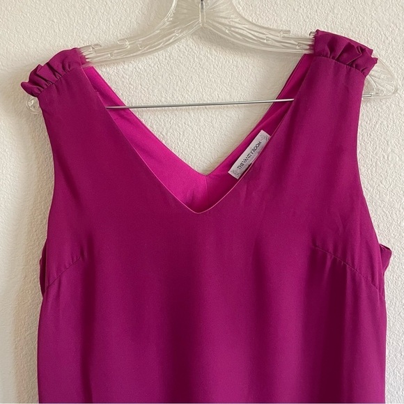 The Vanity Room V-Neck Sleeveless Shift Dress Pink Medium NWOT - Picture 2 of 8